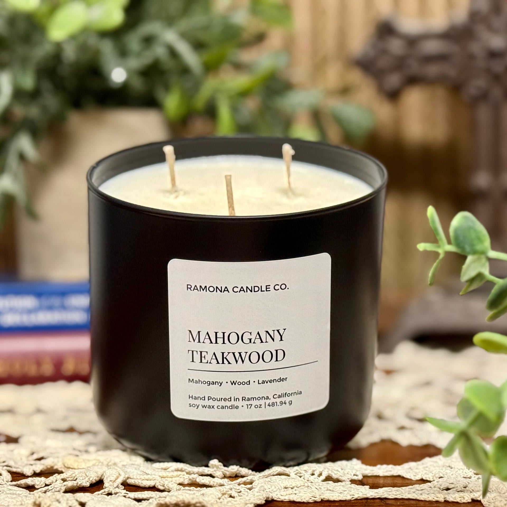 outpost tobacco mahogany candle Bergamot & ambered musk.DETAILS Wooden wick candleBurn Time Mahogany Tobacco 15 oz. Glass